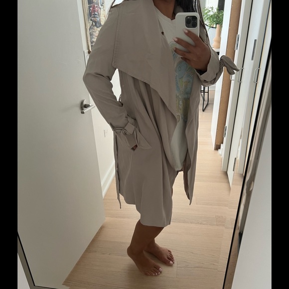 Club Monaco trench coat - Picture 6 of 10